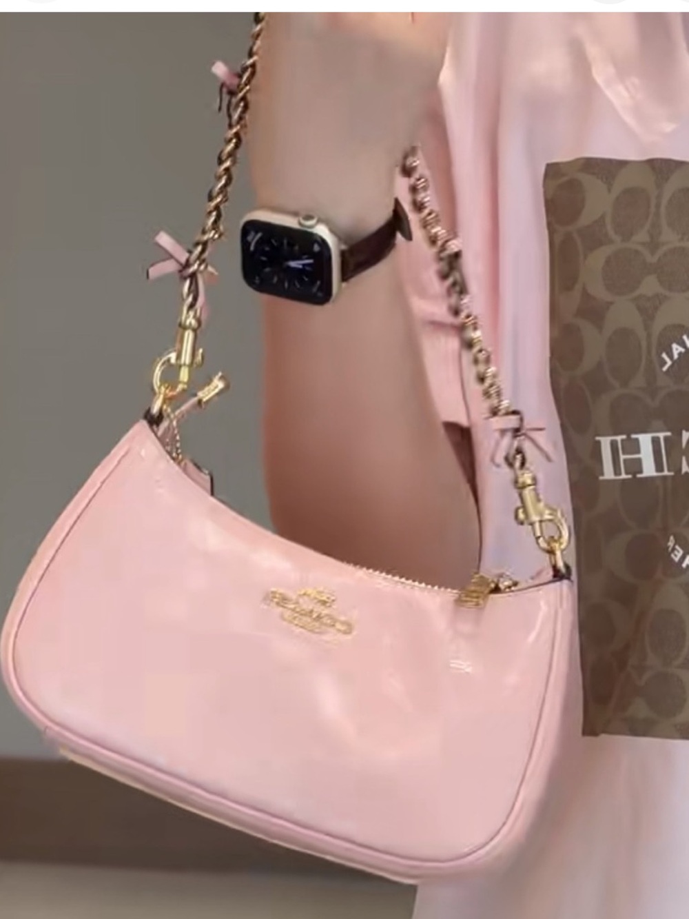 Coach Pink Leather Shoulder Bag with Gold Chain Accents - Picture 11 of 12